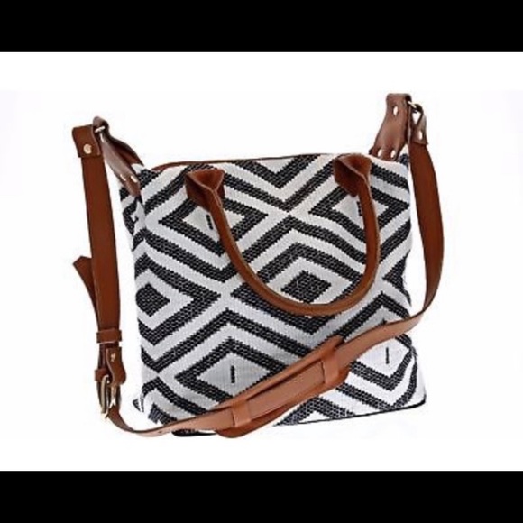 Box of Zoe, Tribe Alive purse - Picture 2 of 6